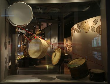 Exposition « C’est notre histoire. Les Premières Nations et les Inuit au XXIe siècle » au Musée de la civilisation de Québec.